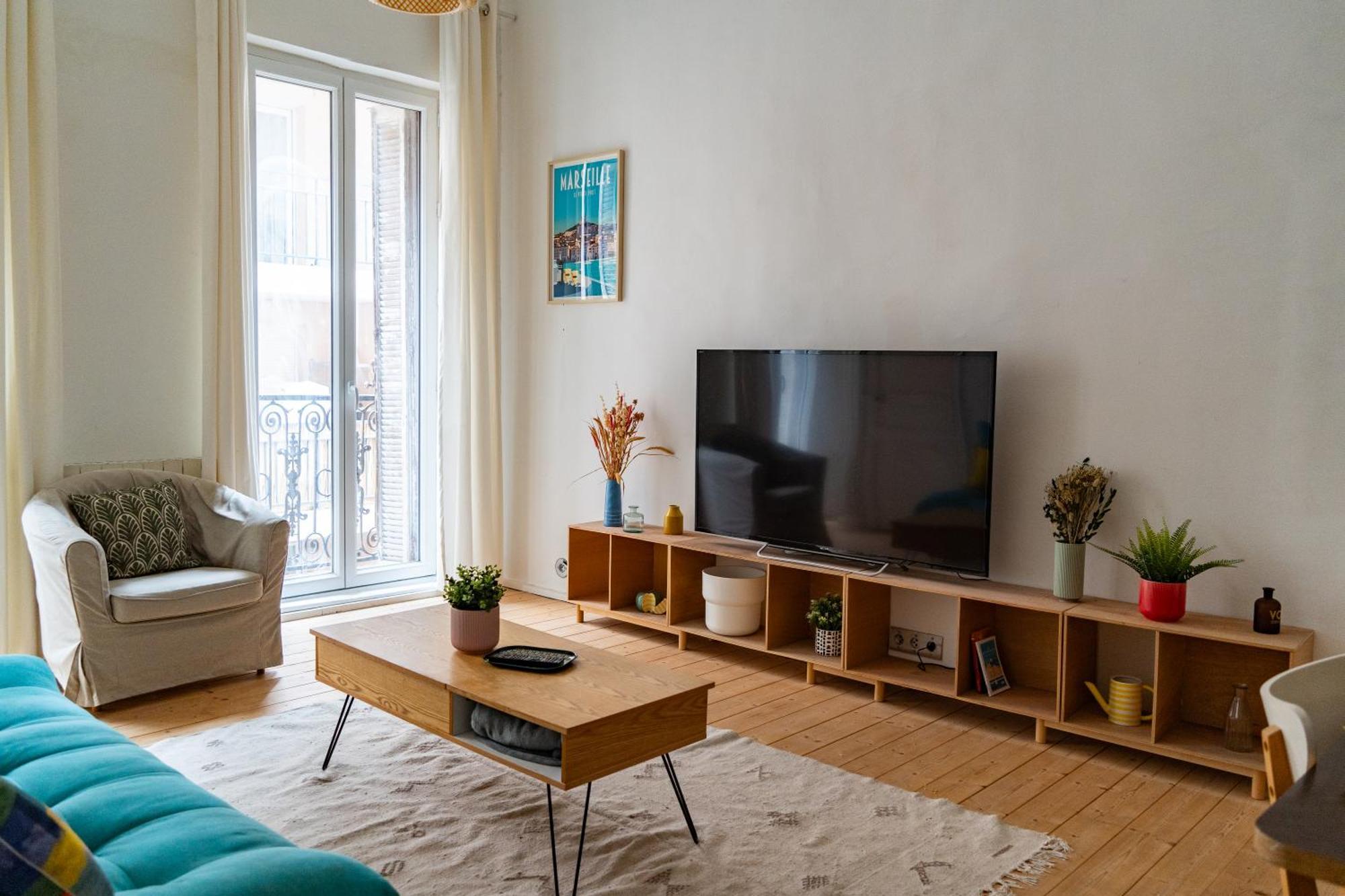 Apartment Julien - Gare St Charles - Cours Julien Marseille